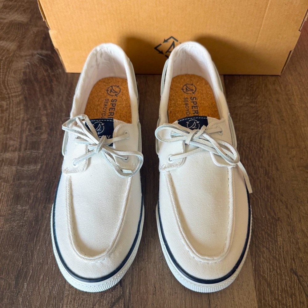 Brand New in Box Sperry Woman 2.0 Bahamas White Canvas Size 8